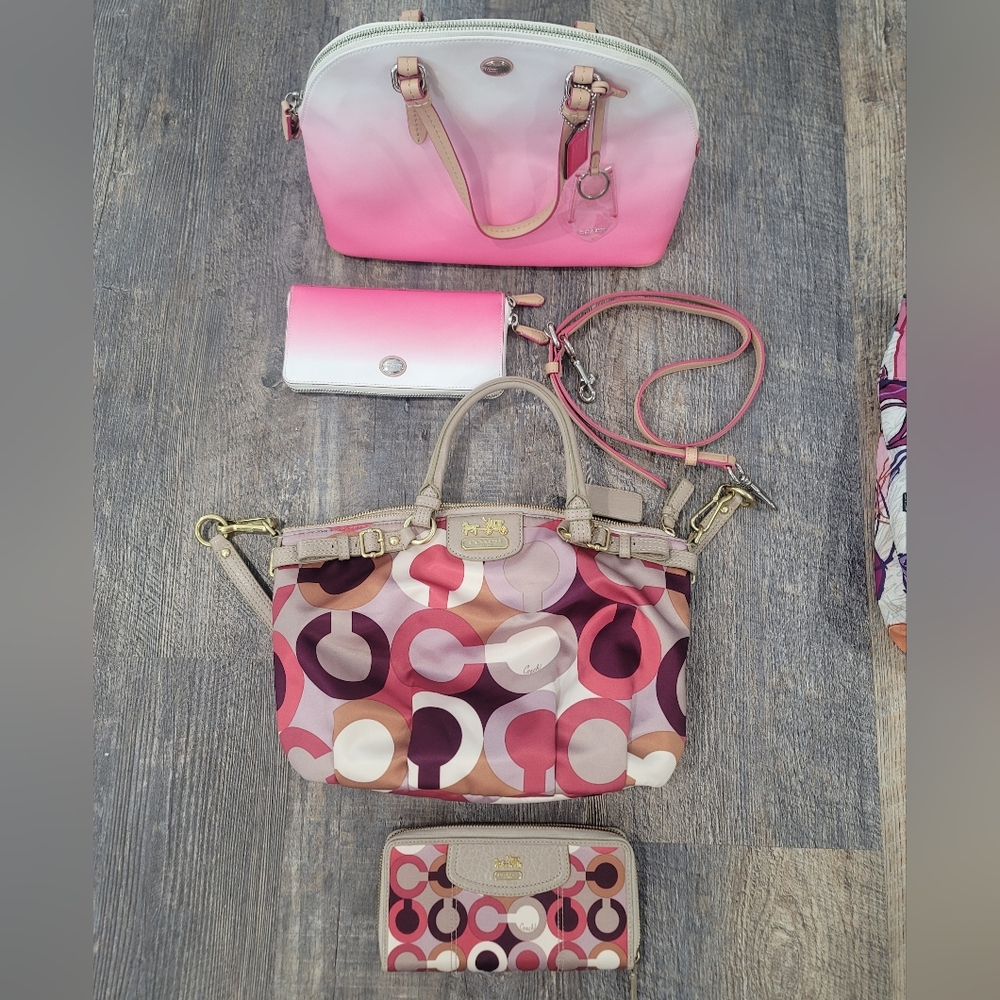 Coach Multicolor Signature Shoulder Bag